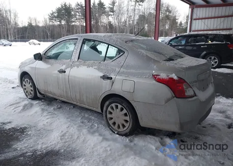 2016 Nissan Versa 1.6 S z USA, uszkodzony, nr VIN 3N1CN7AP1GL894433